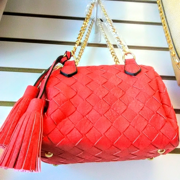 (New)! Coral Weave Bag! - Picture 7 of 8
